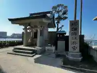櫛田神社浜宮の{uncategorized: "未分類", other: "その他", undefined: "問題あり", building: "その他建物", grave: "お墓", sacred_gate: "鳥居", guardian: "狛犬", statue: "像", buddha: "仏像", history: "歴史", nature: "自然", garden: "庭園", animal: "動物", pagoda: "塔", temizu: "手水舎", mountain_gate: "山門・神門", sanctuary: "本殿・本堂", subordinate: "末社・摂社", art: "芸術", scenery: "景色", jizo: "地蔵", ema: "絵馬", goshuin: "御朱印", omikuji: "おみくじ", items: "授与品その他", amulet: "お守り", goshuincho: "御朱印帳", eats: "食事", festival: "お祭り", votive_dance: "神楽", shichigosan: "七五三参", wedding: "結婚式", experience: "体験その他", initially: "初詣", around: "周辺", anti_infection: "感染症対策"}