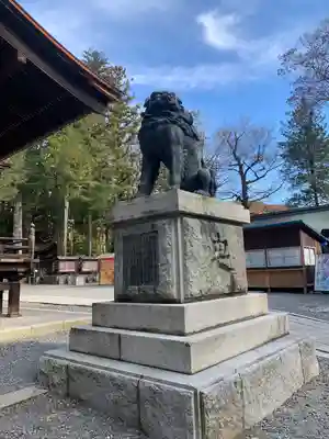 諏訪大社下社秋宮の狛犬