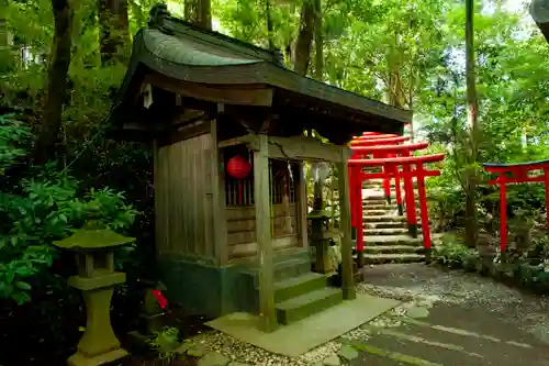 白笹稲荷神社の末社・摂社