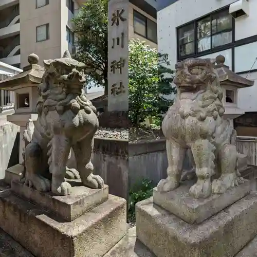 白金氷川神社の狛犬