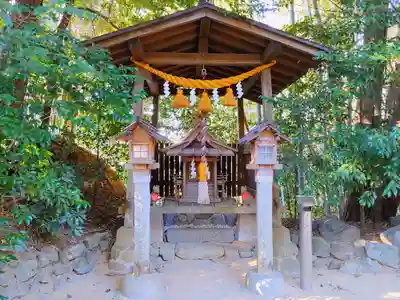 飛鳥坐神社の末社・摂社