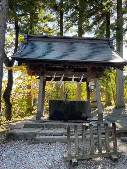 諏訪大社上社前宮(長野県)