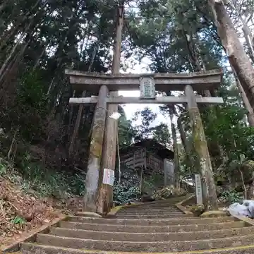 貴布祢伊龍神社の鳥居