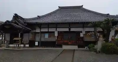 来応寺の本殿・本堂