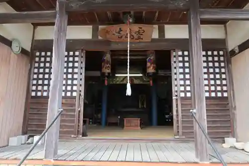 霊山寺の本殿・本堂