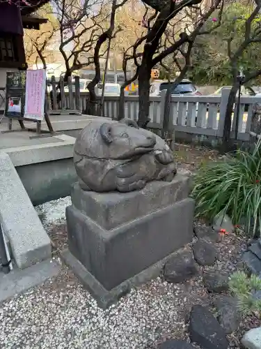 牛天神北野神社の{uncategorized: "未分類", other: "その他", undefined: "問題あり", building: "その他建物", grave: "お墓", sacred_gate: "鳥居", guardian: "狛犬", statue: "像", buddha: "仏像", history: "歴史", nature: "自然", garden: "庭園", animal: "動物", pagoda: "塔", temizu: "手水舎", mountain_gate: "山門・神門", sanctuary: "本殿・本堂", subordinate: "末社・摂社", art: "芸術", scenery: "景色", jizo: "地蔵", ema: "絵馬", goshuin: "御朱印", omikuji: "おみくじ", items: "授与品その他", amulet: "お守り", goshuincho: "御朱印帳", eats: "食事", festival: "お祭り", votive_dance: "神楽", shichigosan: "七五三参", wedding: "結婚式", experience: "体験その他", initially: "初詣", around: "周辺", anti_infection: "感染症対策"}