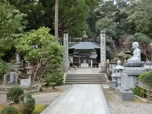 極楽寺の本殿・本堂