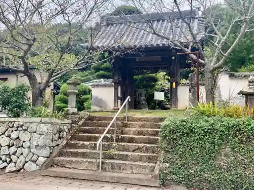 大楽寺の山門