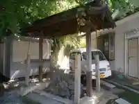 雷神社の手水舎