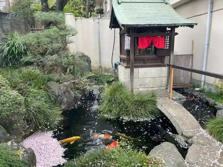 東光寺の{uncategorized: "未分類", other: "その他", undefined: "問題あり", building: "その他建物", grave: "お墓", sacred_gate: "鳥居", guardian: "狛犬", statue: "像", buddha: "仏像", history: "歴史", nature: "自然", garden: "庭園", animal: "動物", pagoda: "塔", temizu: "手水舎", mountain_gate: "山門・神門", sanctuary: "本殿・本堂", subordinate: "末社・摂社", art: "芸術", scenery: "景色", jizo: "地蔵", ema: "絵馬", goshuin: "御朱印", omikuji: "おみくじ", items: "授与品その他", amulet: "お守り", goshuincho: "御朱印帳", eats: "食事", festival: "お祭り", votive_dance: "神楽", shichigosan: "七五三参", wedding: "結婚式", experience: "体験その他", initially: "初詣", around: "周辺", anti_infection: "感染症対策"}