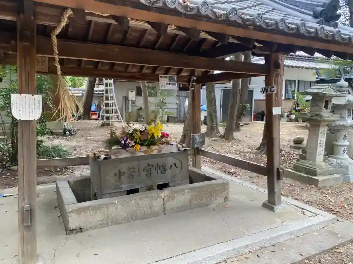 元石清水八幡神社の{uncategorized: "未分類", other: "その他", undefined: "問題あり", building: "その他建物", grave: "お墓", sacred_gate: "鳥居", guardian: "狛犬", statue: "像", buddha: "仏像", history: "歴史", nature: "自然", garden: "庭園", animal: "動物", pagoda: "塔", temizu: "手水舎", mountain_gate: "山門・神門", sanctuary: "本殿・本堂", subordinate: "末社・摂社", art: "芸術", scenery: "景色", jizo: "地蔵", ema: "絵馬", goshuin: "御朱印", omikuji: "おみくじ", items: "授与品その他", amulet: "お守り", goshuincho: "御朱印帳", eats: "食事", festival: "お祭り", votive_dance: "神楽", shichigosan: "七五三参", wedding: "結婚式", experience: "体験その他", initially: "初詣", around: "周辺", anti_infection: "感染症対策"}