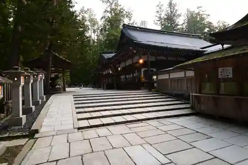 高野山金剛峯寺奥の院(和歌山県)