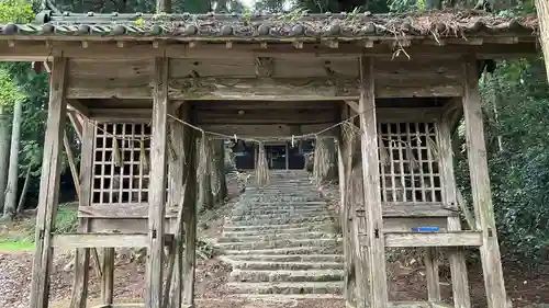 井戸鐘乳穴神社(岡山県)