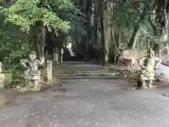 霧島岑神社の建物その他