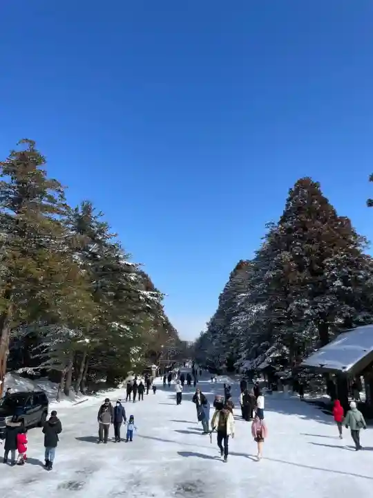 北海道神宮の{uncategorized: "未分類", other: "その他", undefined: "問題あり", building: "その他建物", grave: "お墓", sacred_gate: "鳥居", guardian: "狛犬", statue: "像", buddha: "仏像", history: "歴史", nature: "自然", garden: "庭園", animal: "動物", pagoda: "塔", temizu: "手水舎", mountain_gate: "山門・神門", sanctuary: "本殿・本堂", subordinate: "末社・摂社", art: "芸術", scenery: "景色", jizo: "地蔵", ema: "絵馬", goshuin: "御朱印", omikuji: "おみくじ", items: "授与品その他", amulet: "お守り", goshuincho: "御朱印帳", eats: "食事", festival: "お祭り", votive_dance: "神楽", shichigosan: "七五三参", wedding: "結婚式", experience: "体験その他", initially: "初詣", around: "周辺", anti_infection: "感染症対策"}