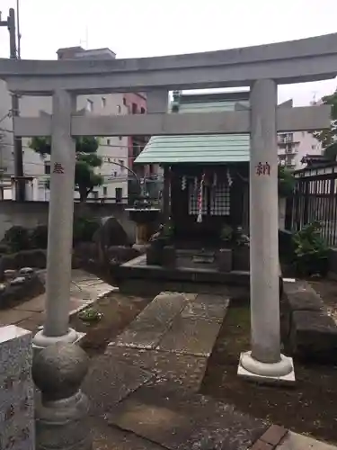 榎稲荷神社の鳥居