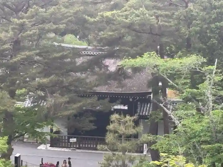 南禅寺の{uncategorized: "未分類", other: "その他", undefined: "問題あり", building: "その他建物", grave: "お墓", sacred_gate: "鳥居", guardian: "狛犬", statue: "像", buddha: "仏像", history: "歴史", nature: "自然", garden: "庭園", animal: "動物", pagoda: "塔", temizu: "手水舎", mountain_gate: "山門・神門", sanctuary: "本殿・本堂", subordinate: "末社・摂社", art: "芸術", scenery: "景色", jizo: "地蔵", ema: "絵馬", goshuin: "御朱印", omikuji: "おみくじ", items: "授与品その他", amulet: "お守り", goshuincho: "御朱印帳", eats: "食事", festival: "お祭り", votive_dance: "神楽", shichigosan: "七五三参", wedding: "結婚式", experience: "体験その他", initially: "初詣", around: "周辺", anti_infection: "感染症対策"}