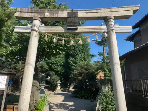 稲荷阿岐波神社の鳥居