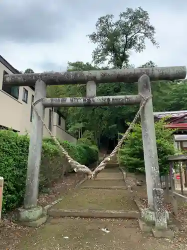 母智丘神社の鳥居