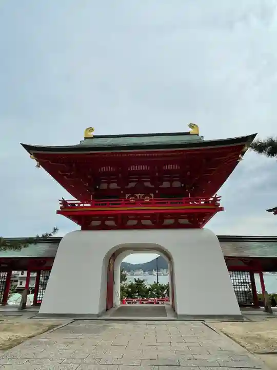 赤間神宮の山門・神門