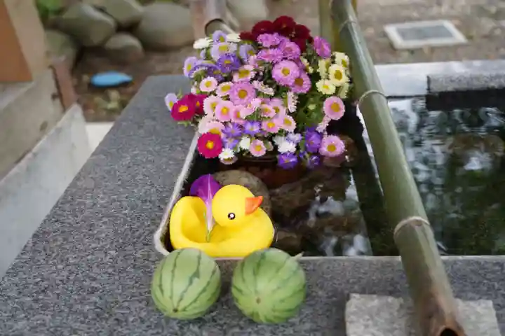 高司神社〜むすびの神の鎮まる社〜の手水舎