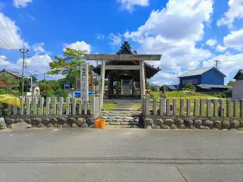 三社宮社の鳥居