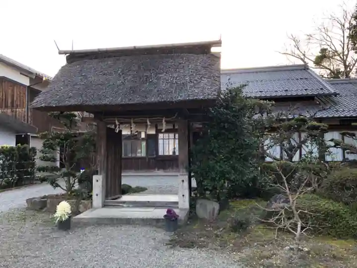 河桁御河辺神社の山門・神門