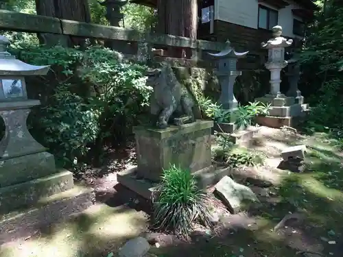 高森阿蘇神社の狛犬