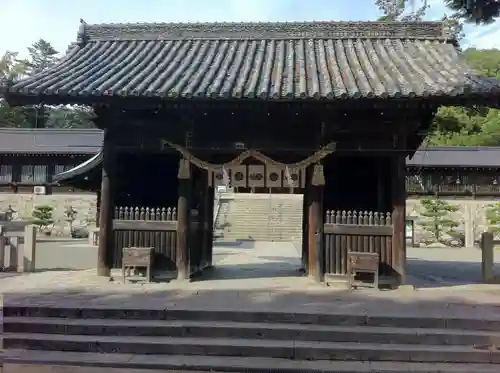 吉備津彦神社の山門