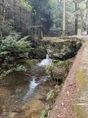 韓竈神社の{uncategorized: "未分類", other: "その他", undefined: "問題あり", building: "その他建物", grave: "お墓", sacred_gate: "鳥居", guardian: "狛犬", statue: "像", buddha: "仏像", history: "歴史", nature: "自然", garden: "庭園", animal: "動物", pagoda: "塔", temizu: "手水舎", mountain_gate: "山門・神門", sanctuary: "本殿・本堂", subordinate: "末社・摂社", art: "芸術", scenery: "景色", jizo: "地蔵", ema: "絵馬", goshuin: "御朱印", omikuji: "おみくじ", items: "授与品その他", amulet: "お守り", goshuincho: "御朱印帳", eats: "食事", festival: "お祭り", votive_dance: "神楽", shichigosan: "七五三参", wedding: "結婚式", experience: "体験その他", initially: "初詣", around: "周辺", anti_infection: "感染症対策"}