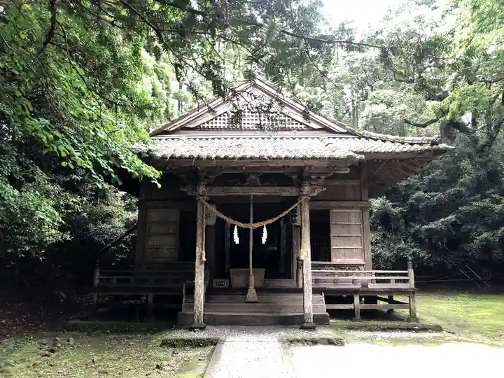 潮嶽神社の本殿・本堂