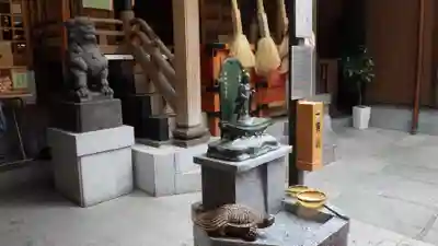小網神社の像