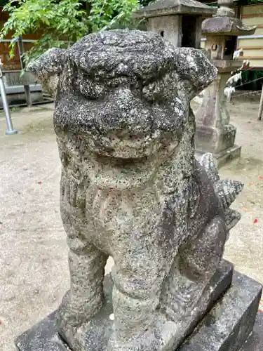 蜂田神社の狛犬