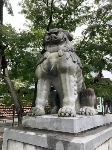 寒川神社の狛犬