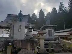 妙泰寺の像