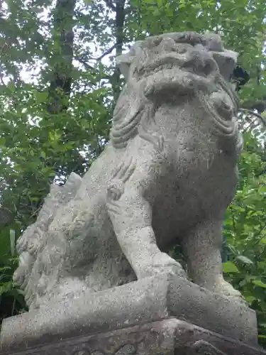 岡崎神社の狛犬
