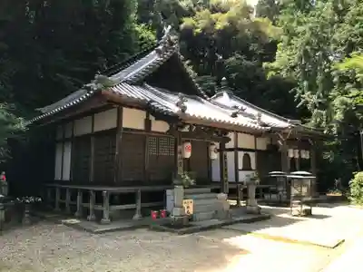 前神寺の本殿・本堂