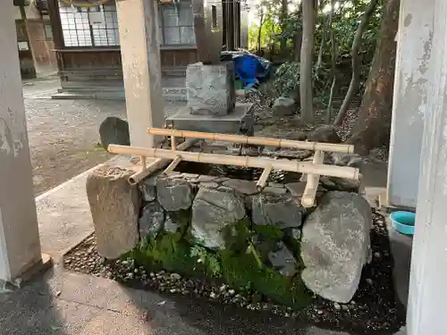 萱津神社の手水舎