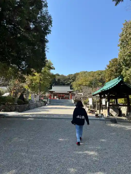 龍田大社の{uncategorized: "未分類", other: "その他", undefined: "問題あり", building: "その他建物", grave: "お墓", sacred_gate: "鳥居", guardian: "狛犬", statue: "像", buddha: "仏像", history: "歴史", nature: "自然", garden: "庭園", animal: "動物", pagoda: "塔", temizu: "手水舎", mountain_gate: "山門・神門", sanctuary: "本殿・本堂", subordinate: "末社・摂社", art: "芸術", scenery: "景色", jizo: "地蔵", ema: "絵馬", goshuin: "御朱印", omikuji: "おみくじ", items: "授与品その他", amulet: "お守り", goshuincho: "御朱印帳", eats: "食事", festival: "お祭り", votive_dance: "神楽", shichigosan: "七五三参", wedding: "結婚式", experience: "体験その他", initially: "初詣", around: "周辺", anti_infection: "感染症対策"}