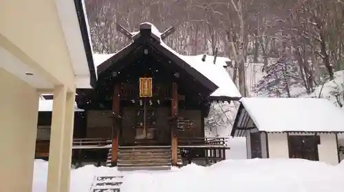 湯澤神社の本殿