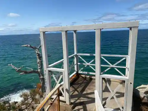 西濱神社の{uncategorized: "未分類", other: "その他", undefined: "問題あり", building: "その他建物", grave: "お墓", sacred_gate: "鳥居", guardian: "狛犬", statue: "像", buddha: "仏像", history: "歴史", nature: "自然", garden: "庭園", animal: "動物", pagoda: "塔", temizu: "手水舎", mountain_gate: "山門・神門", sanctuary: "本殿・本堂", subordinate: "末社・摂社", art: "芸術", scenery: "景色", jizo: "地蔵", ema: "絵馬", goshuin: "御朱印", omikuji: "おみくじ", items: "授与品その他", amulet: "お守り", goshuincho: "御朱印帳", eats: "食事", festival: "お祭り", votive_dance: "神楽", shichigosan: "七五三参", wedding: "結婚式", experience: "体験その他", initially: "初詣", around: "周辺", anti_infection: "感染症対策"}