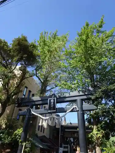 菊名神社の鳥居