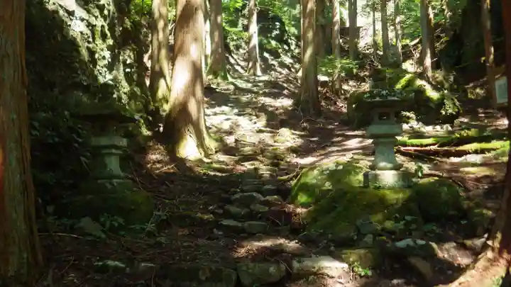 深草岩屋観音堂(深草山瑞岩寺奥院)(山梨県)