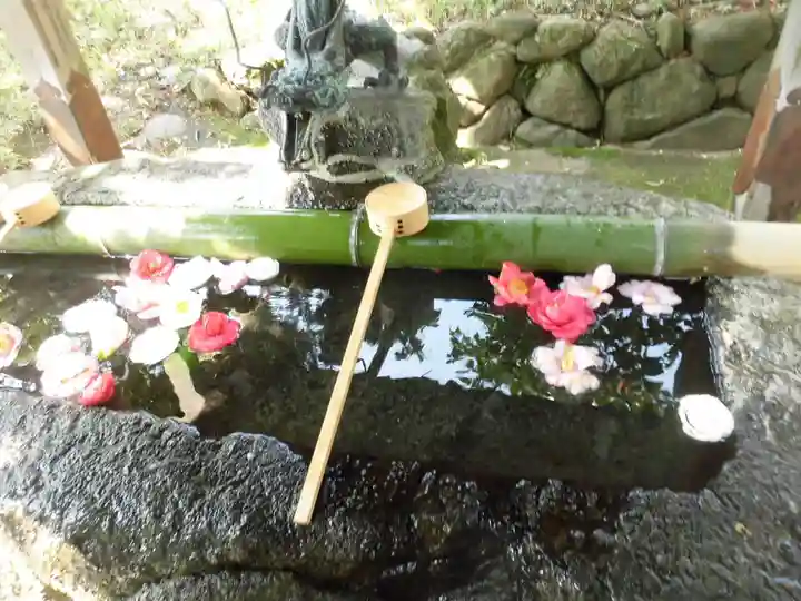 玉列神社の手水舎