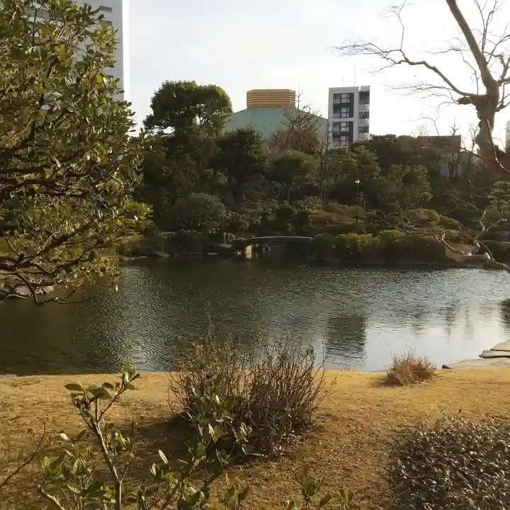 駒止稲荷神社の庭園
