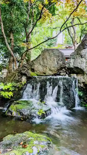 子安神社の庭園