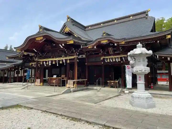 諏訪神社の{uncategorized: "未分類", other: "その他", undefined: "問題あり", building: "その他建物", grave: "お墓", sacred_gate: "鳥居", guardian: "狛犬", statue: "像", buddha: "仏像", history: "歴史", nature: "自然", garden: "庭園", animal: "動物", pagoda: "塔", temizu: "手水舎", mountain_gate: "山門・神門", sanctuary: "本殿・本堂", subordinate: "末社・摂社", art: "芸術", scenery: "景色", jizo: "地蔵", ema: "絵馬", goshuin: "御朱印", omikuji: "おみくじ", items: "授与品その他", amulet: "お守り", goshuincho: "御朱印帳", eats: "食事", festival: "お祭り", votive_dance: "神楽", shichigosan: "七五三参", wedding: "結婚式", experience: "体験その他", initially: "初詣", around: "周辺", anti_infection: "感染症対策"}