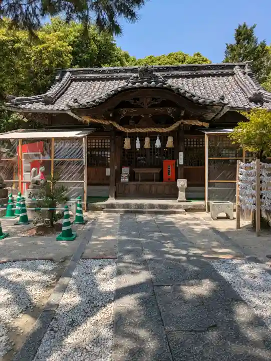 三蔵稲荷神社の{uncategorized: "未分類", other: "その他", undefined: "問題あり", building: "その他建物", grave: "お墓", sacred_gate: "鳥居", guardian: "狛犬", statue: "像", buddha: "仏像", history: "歴史", nature: "自然", garden: "庭園", animal: "動物", pagoda: "塔", temizu: "手水舎", mountain_gate: "山門・神門", sanctuary: "本殿・本堂", subordinate: "末社・摂社", art: "芸術", scenery: "景色", jizo: "地蔵", ema: "絵馬", goshuin: "御朱印", omikuji: "おみくじ", items: "授与品その他", amulet: "お守り", goshuincho: "御朱印帳", eats: "食事", festival: "お祭り", votive_dance: "神楽", shichigosan: "七五三参", wedding: "結婚式", experience: "体験その他", initially: "初詣", around: "周辺", anti_infection: "感染症対策"}