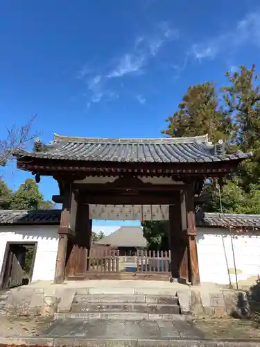 西大寺の山門