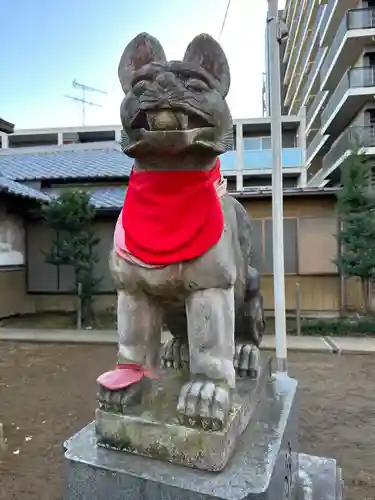 出世稲荷神社の狛犬